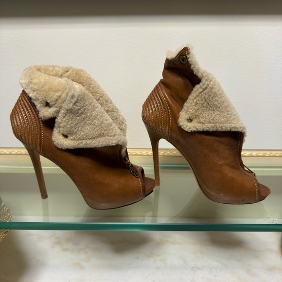 Alexander McQueen Shoes - Alexander McQueen Brown Leather Peep-Toe Shearling Ankle Booties
